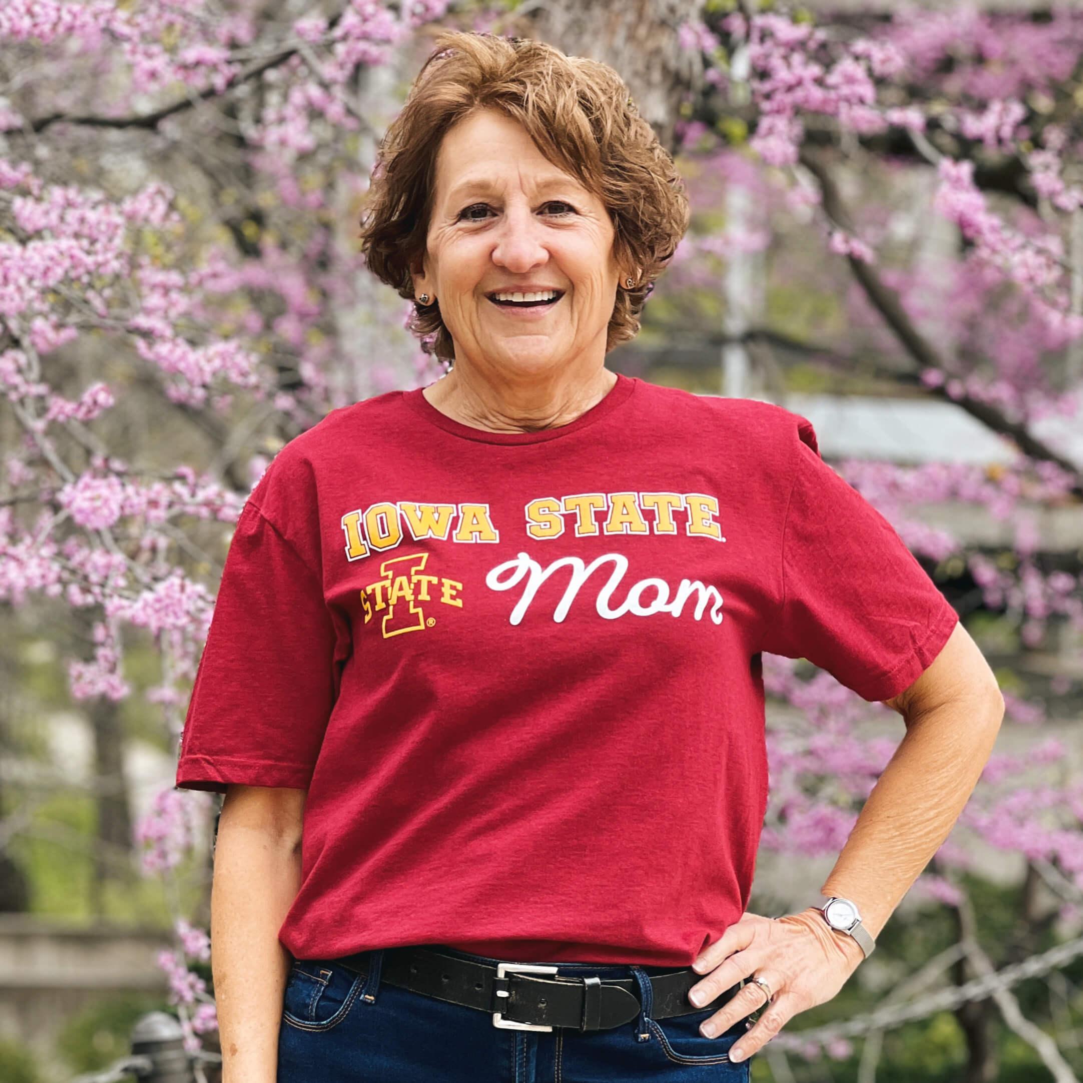 College House 2024 I-State Mom Heather Cardinal T-Shirt